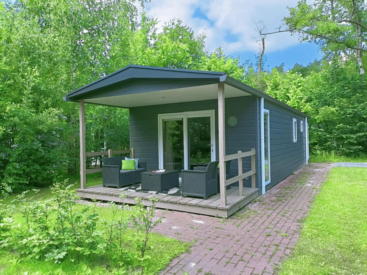 4P Chalet Tolve Met 4 Fietsen Vlakbij Natuurgebieden Drents Friese Wold, Fochteloerveen En Gevangenisdorp Veenhuizen Oosterwolde  Kültér fotó